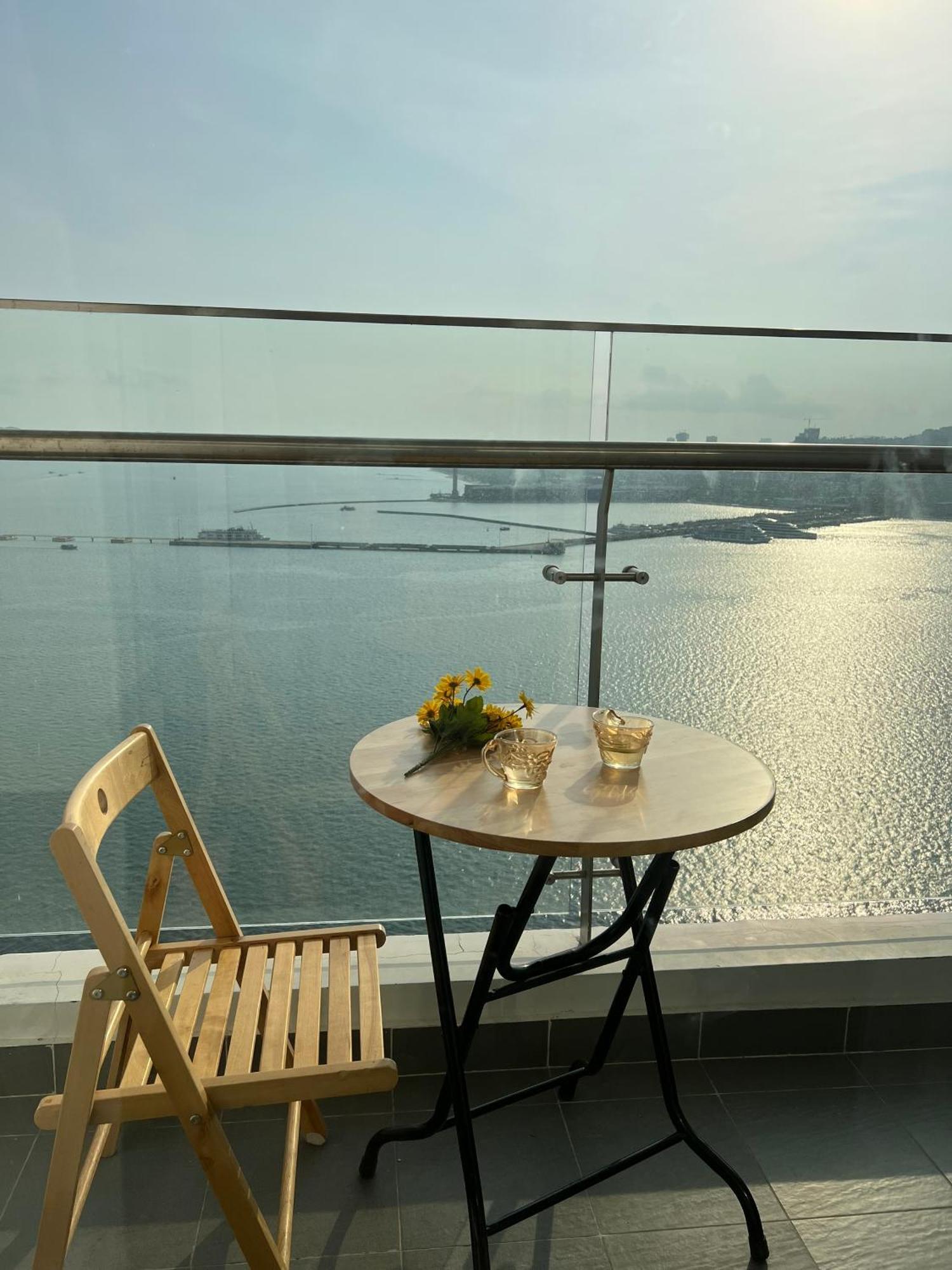 Hoa Homestay Ha Long 2909 Esterno foto